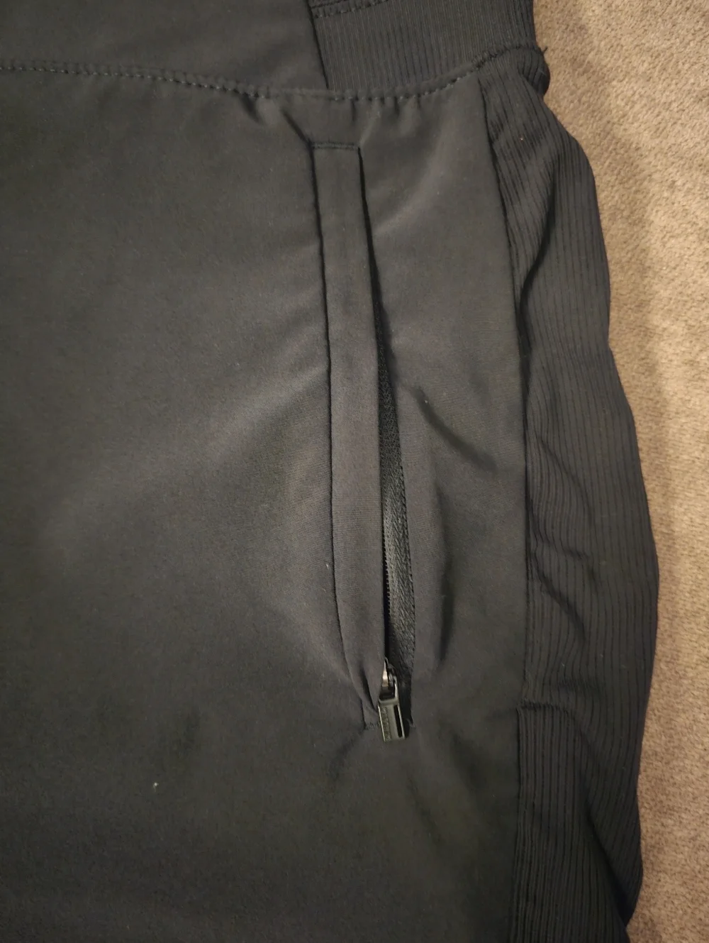 Athleta weekender black